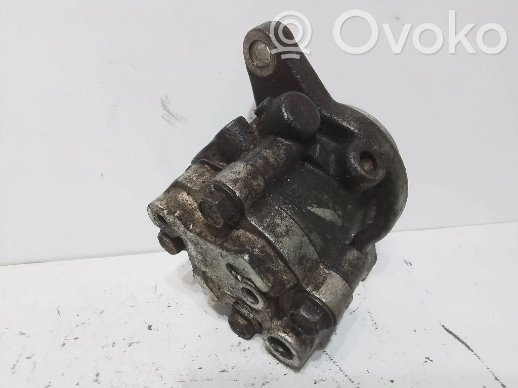 Nissan Almera Tino Power steering pump 