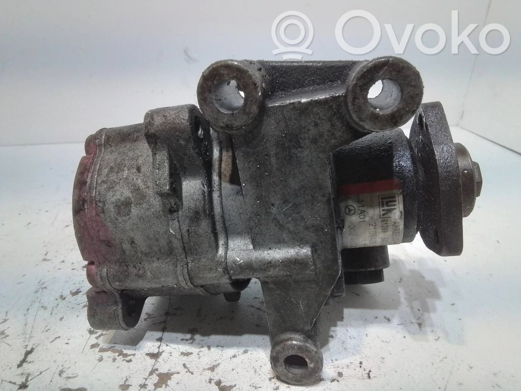 Mercedes-Benz C W203 Power steering pump 