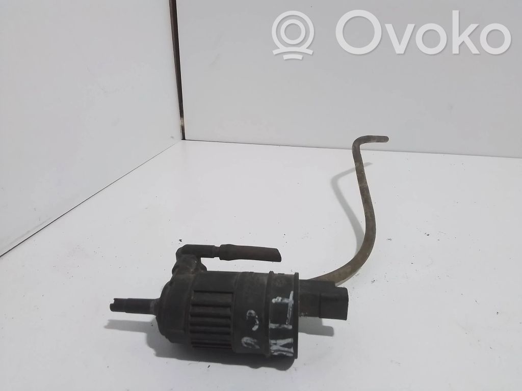 Renault Laguna II Windscreen/windshield washer pump 