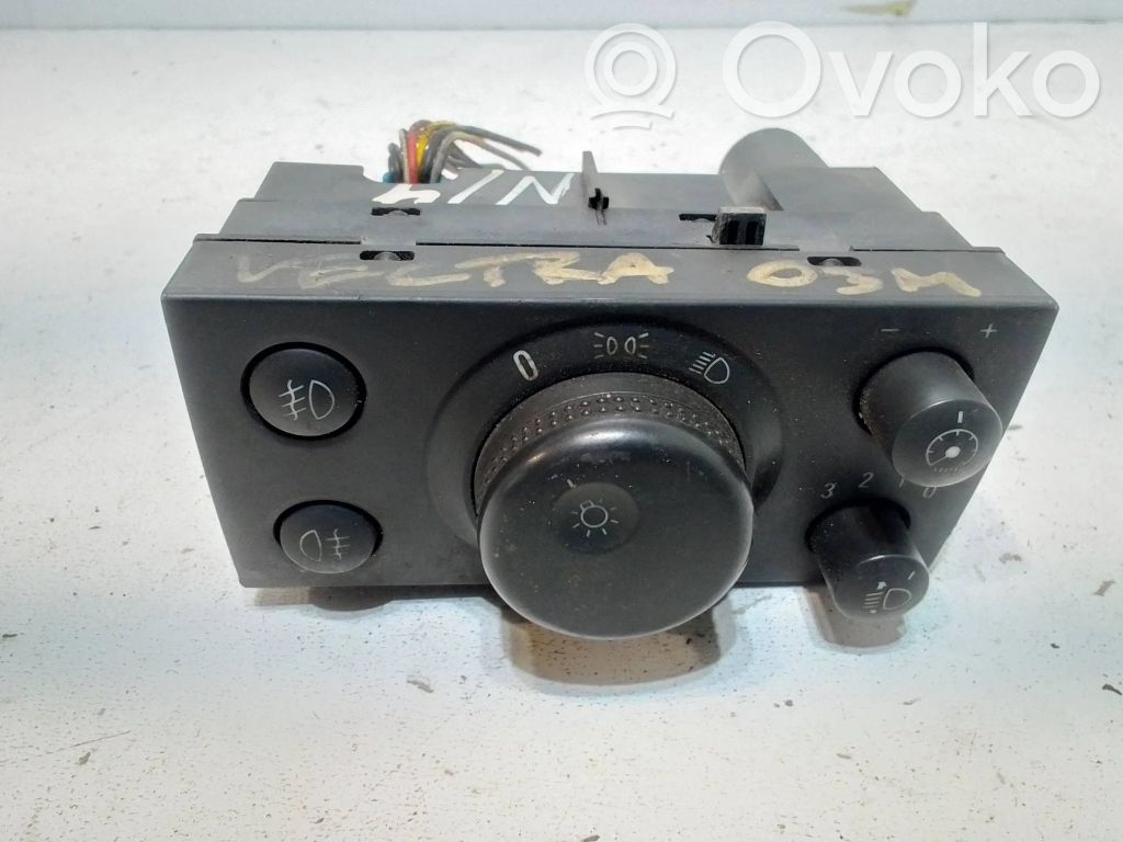 Opel Astra H Light switch 