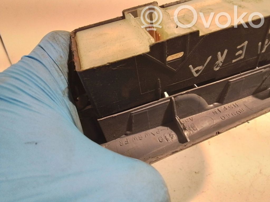 Nissan Almera Tino Electric window control switch 