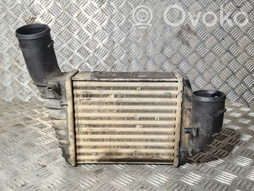 Starpdzesētāja radiators   059145806,1575612