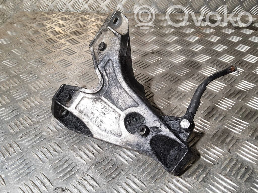 Audi A4 S4 B6 8E 8H Engine mounting bracket 