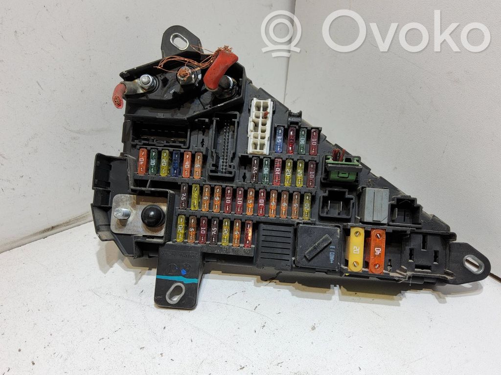 BMW 5 E60 E61 Fuse module 