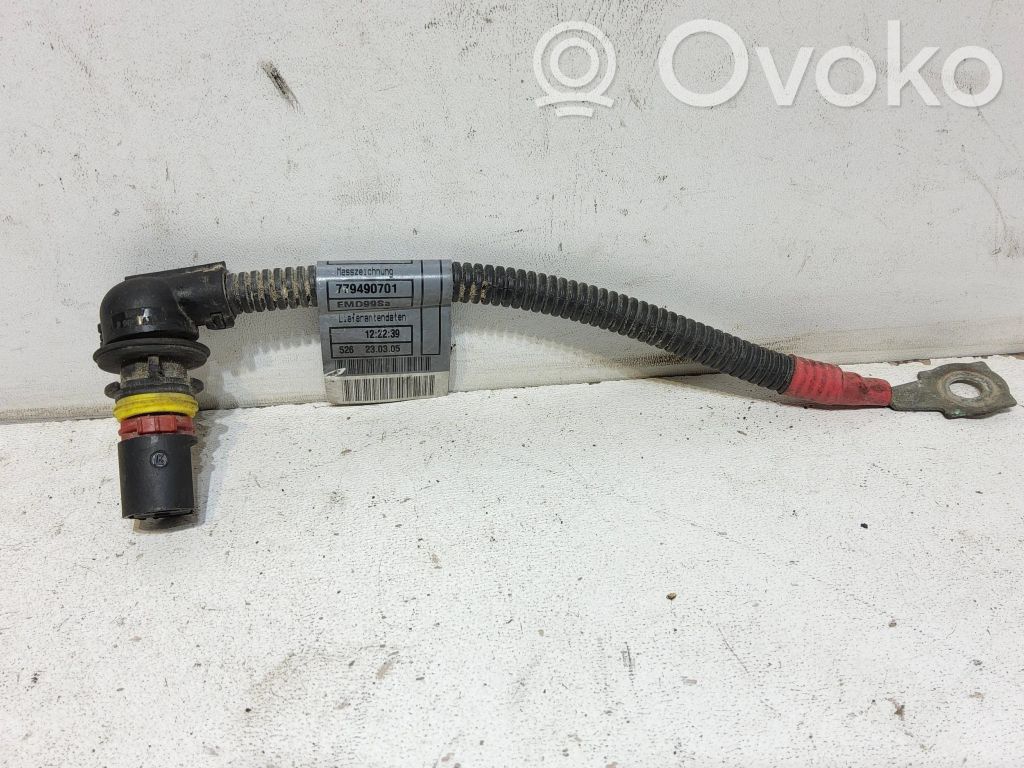 Kvēlsveču vadi   779490801,758327Z,EMD9SA,779490701
