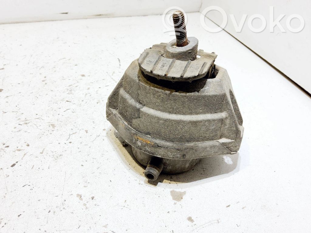 BMW 5 E60 E61 Engine mount bracket 