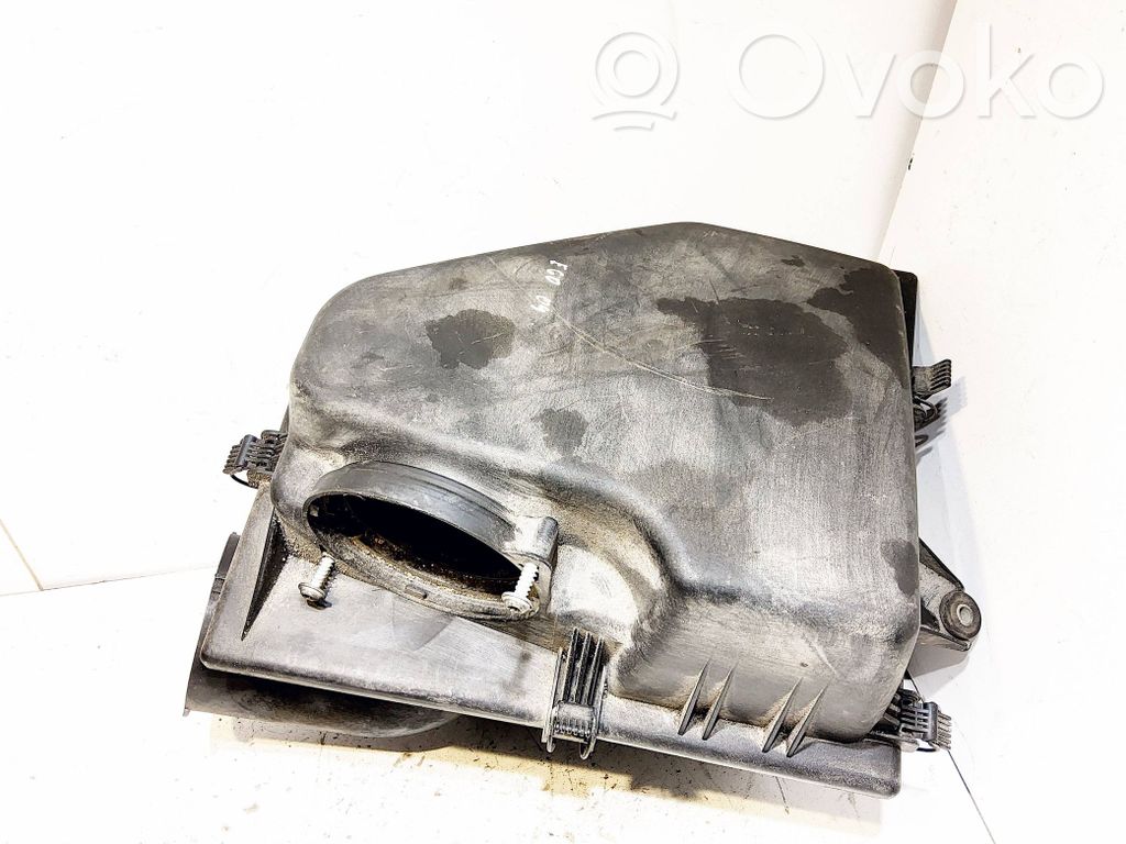 BMW 5 E60 E61 Air filter box 