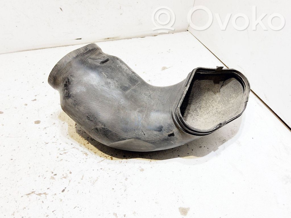 BMW 5 E60 E61 Air intake duct part 