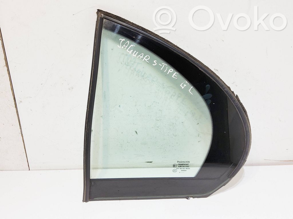 Ventanilla de ventilación de la puerta trasera   43R001582,E000203