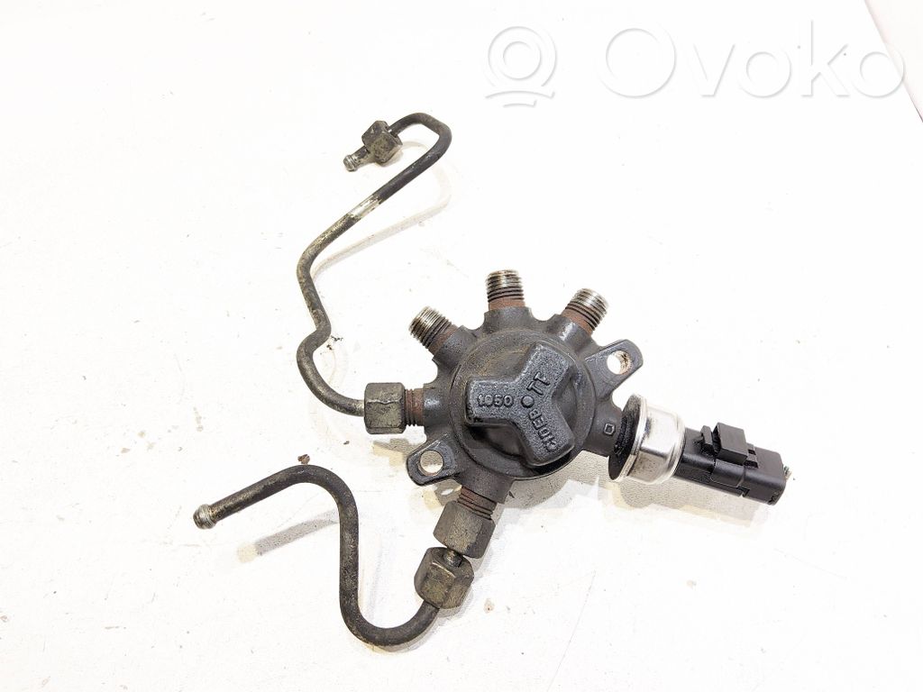 Renault Megane II Fuel main line pipe 
