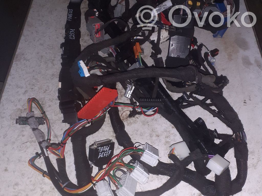 Ford Transit Citi elektroinstalācijas vadi 