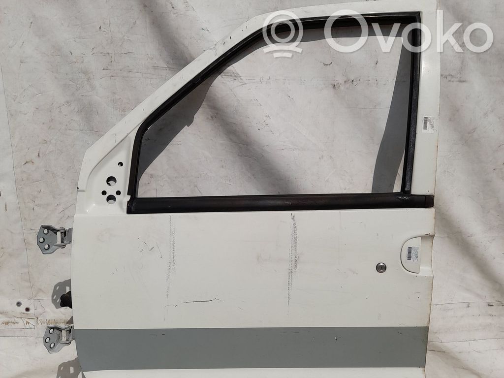 Nissan Vanette Puerta delantera 
