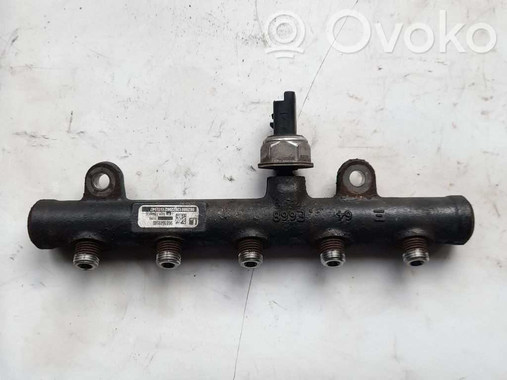 Ford Focus Fuel main line pipe 