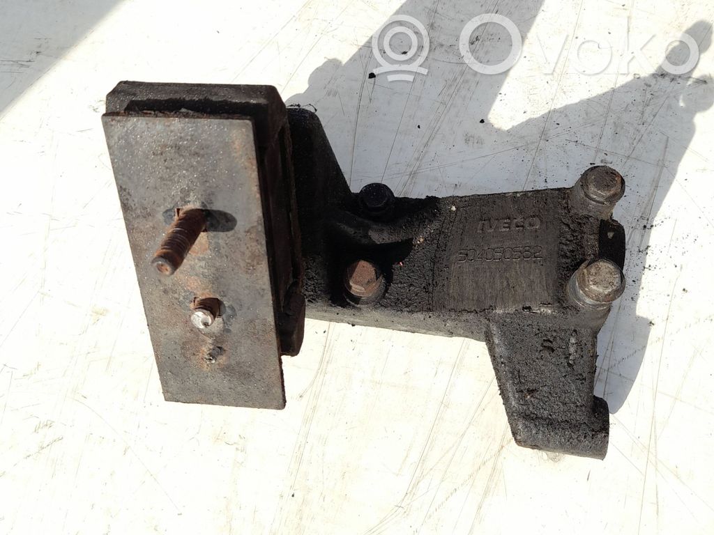 Iveco Daily 4th gen Engine mounting bracket 