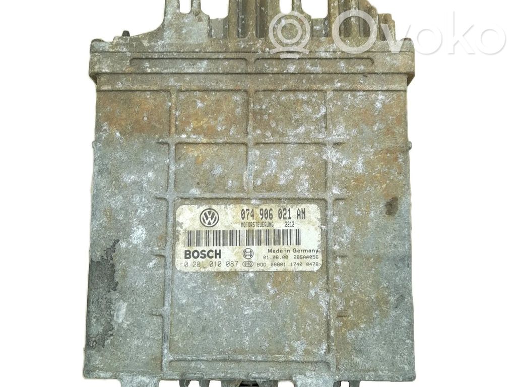 Volkswagen II LT Engine control unit/module 