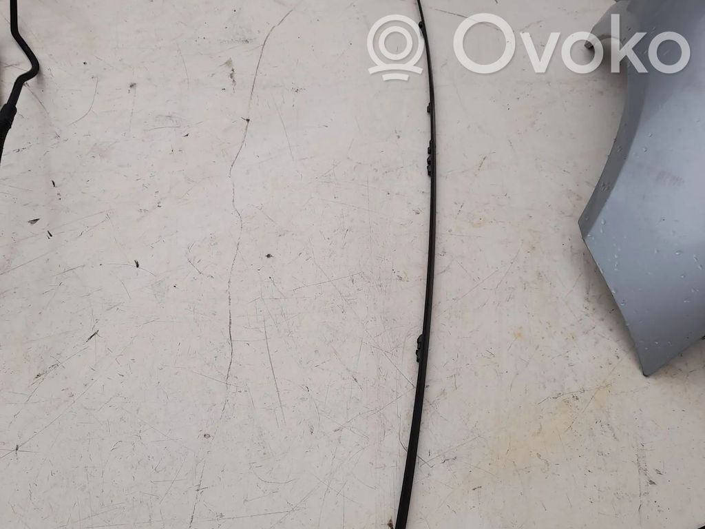 Mercedes-Benz A W169 Cubierta moldura embellecedora de la barra del techo 