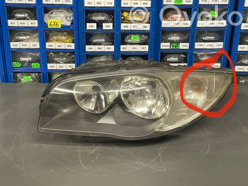 BMW 1 E81 E87 Priekinis žibintas 