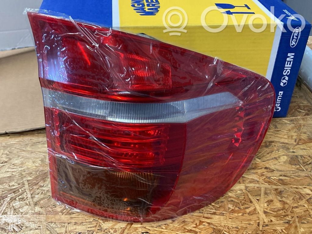 Rear/tail lights