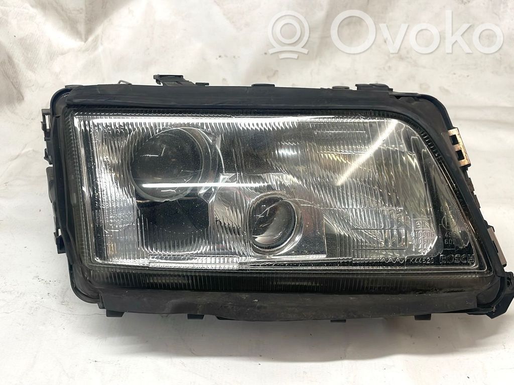 Audi A8 S8 D2 4D Phare frontale 