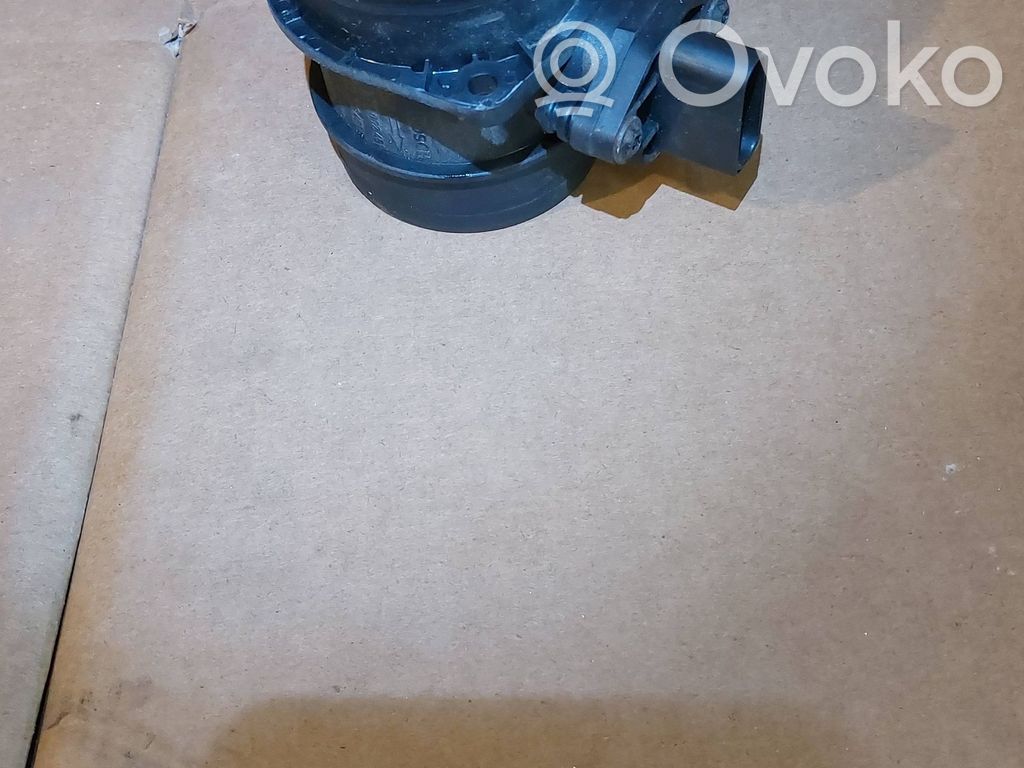 Volkswagen PASSAT B6 Przepływomierz masowy powietrza MAF 