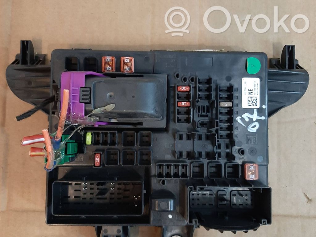 Opel Insignia A Fuse module 