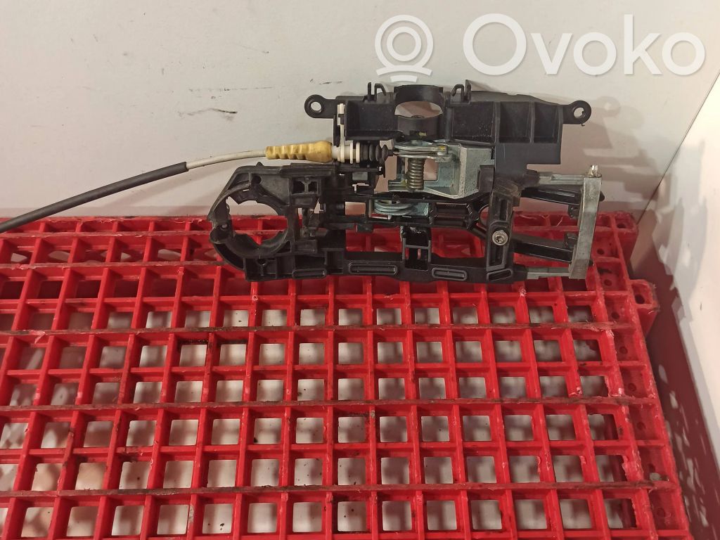 BMW 7 F01 F02 F03 F04 Klamka/wspornik zewnętrzny drzwi tylnych 
