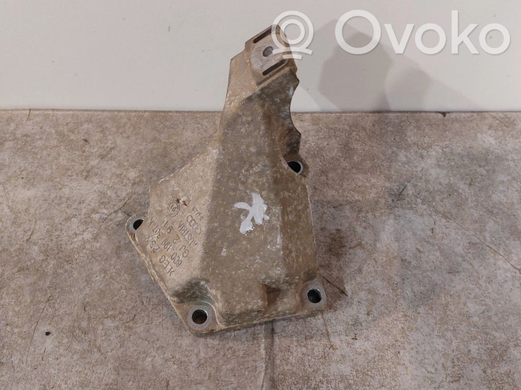 Audi A6 S6 C5 4B Engine mounting bracket 