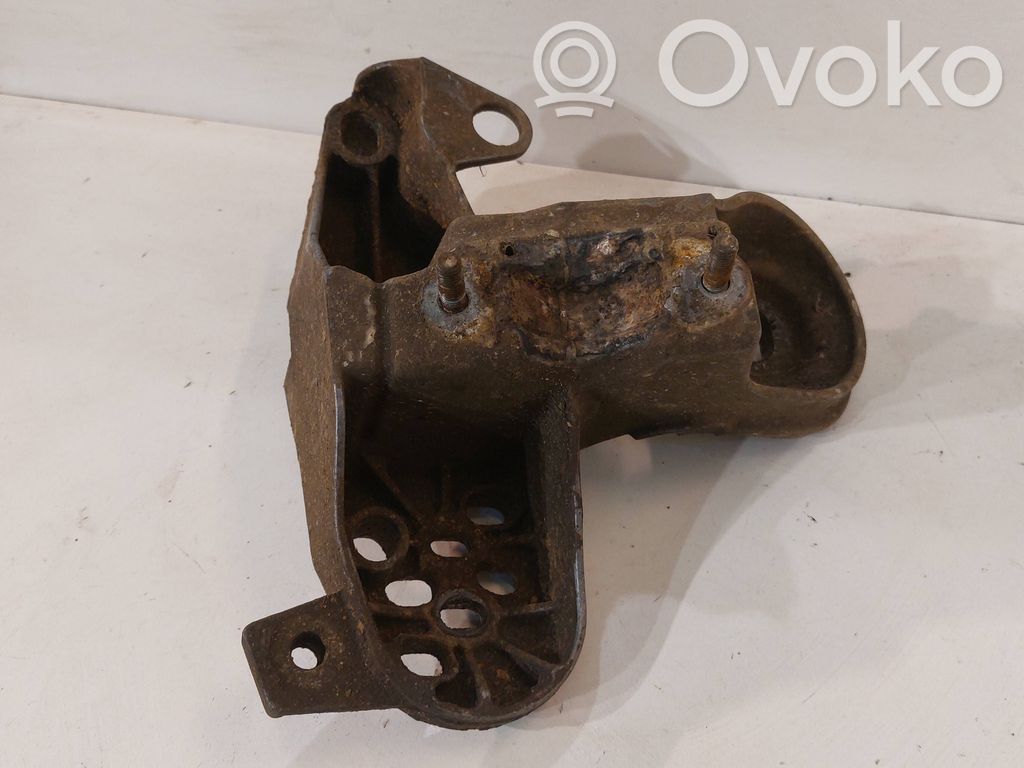 Engine mounting bracket   8E0199351C