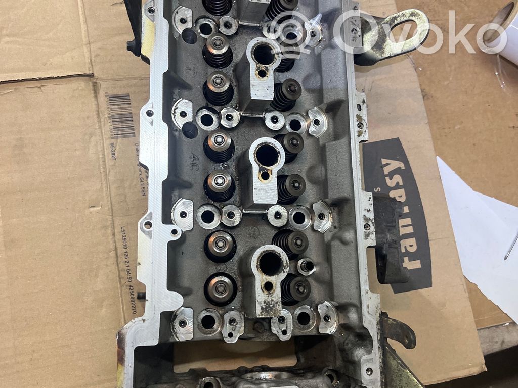 Mercedes-Benz Sprinter W906 Engine head 