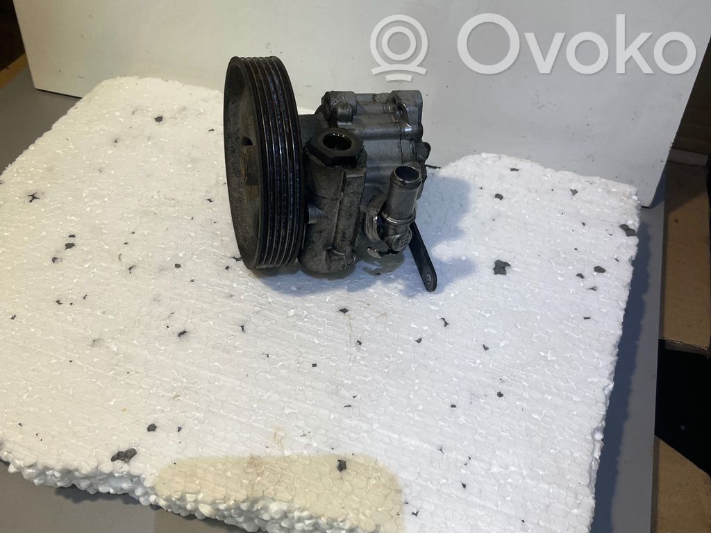Peugeot Boxer Ohjaustehostimen pumppu 