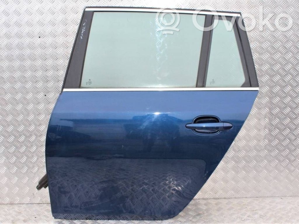 Rear door