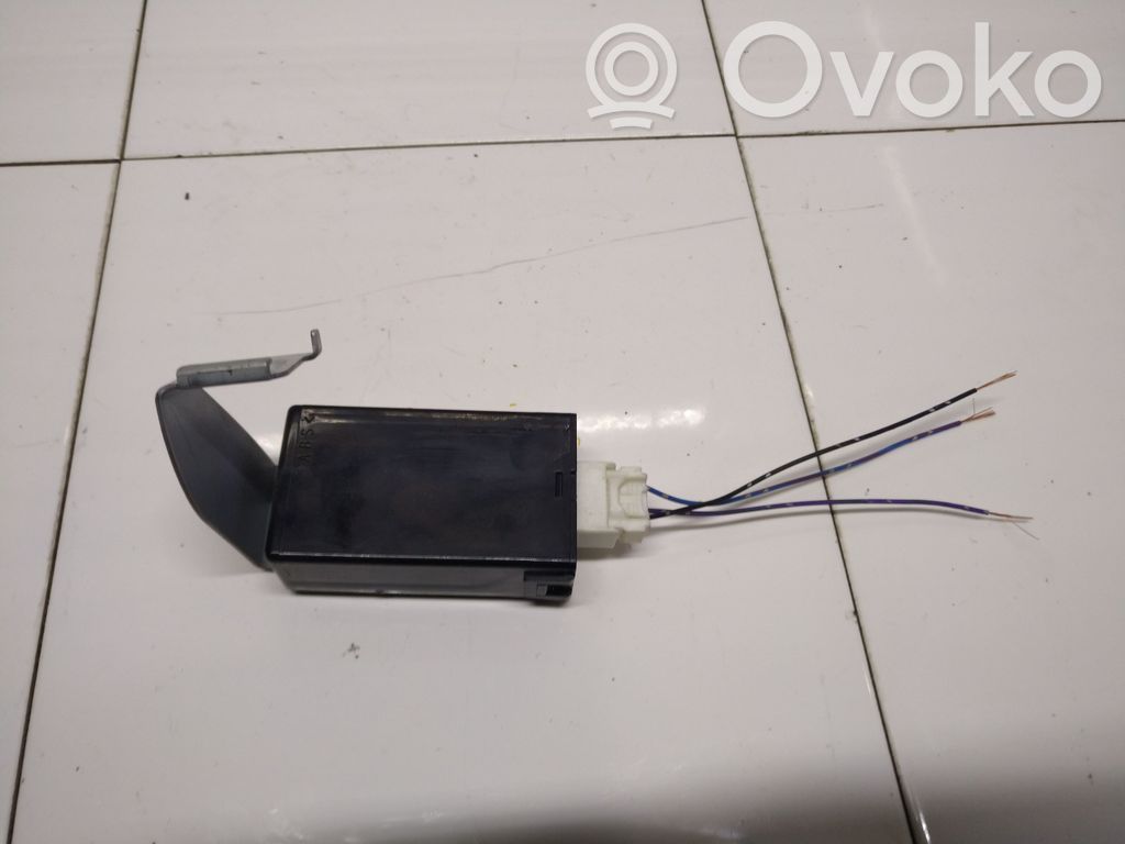 Mazda 5 Central locking relay 