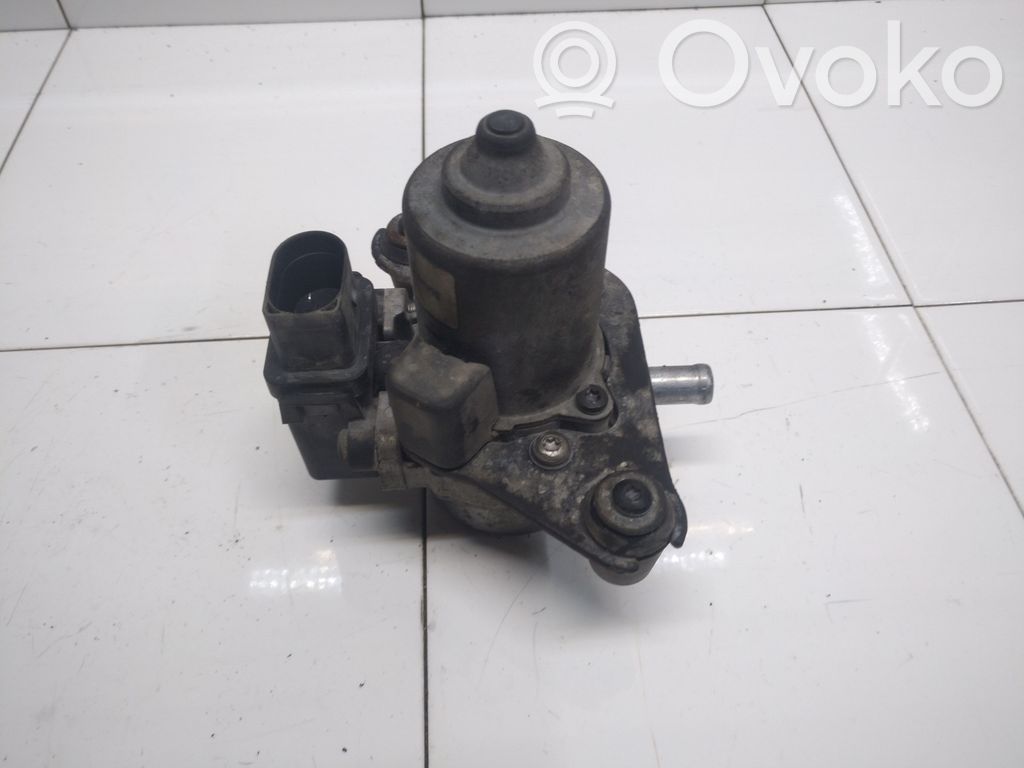 Cadillac BLS Altra parte del vano motore 