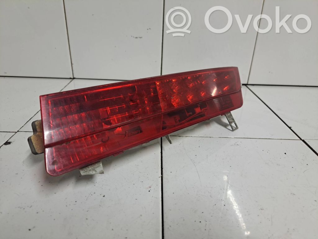 BMW 7 E65 E66 Aizmugurējais lukturis pārsegā 
