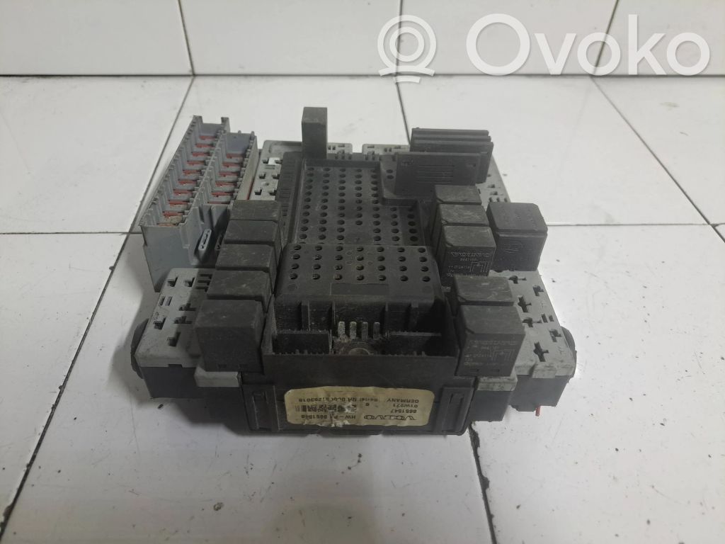 Volvo S60 Skrzynka bezpieczników / Komplet 