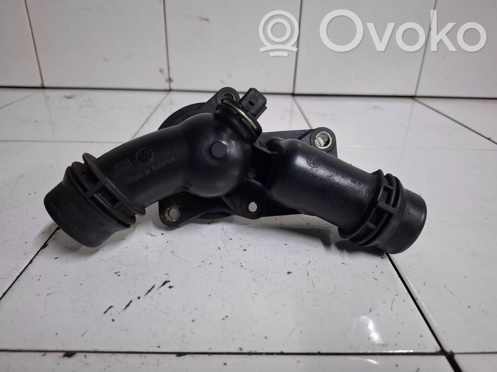 BMW 5 E39 Termostaatin kotelo (käytetyt) 