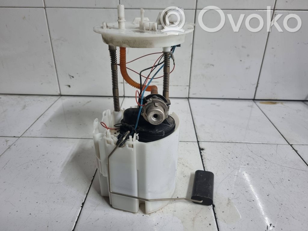 Opel Astra J In-tank fuel pump 