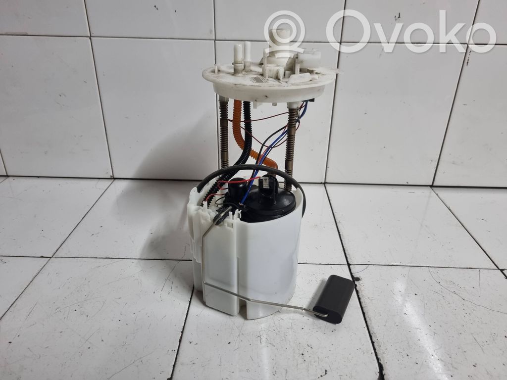 Opel Astra J Pompa paliwa w zbiorniku 