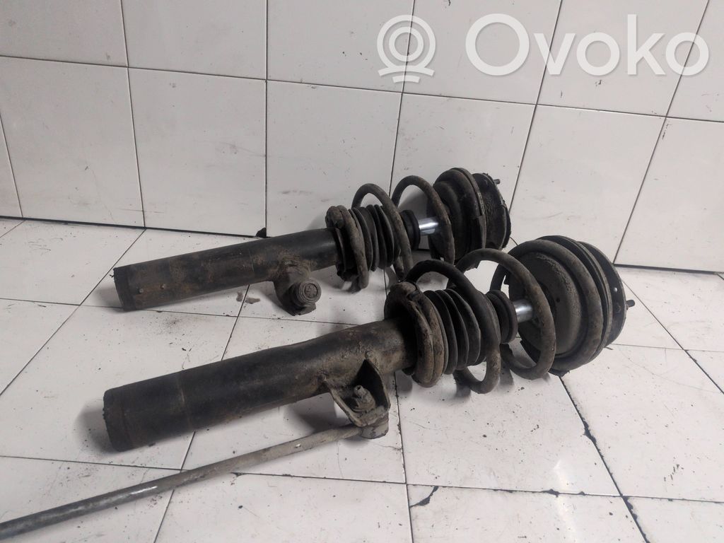 Front shock absorber with coil spring   6772220