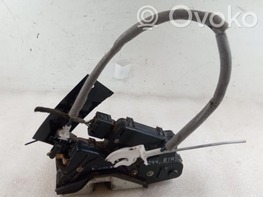 Cerradura de puerta delantera   244BTR