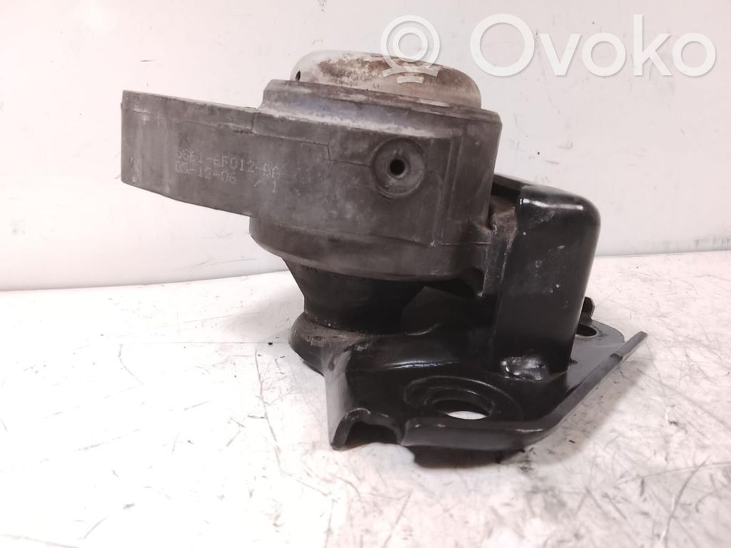 Engine mount bracket