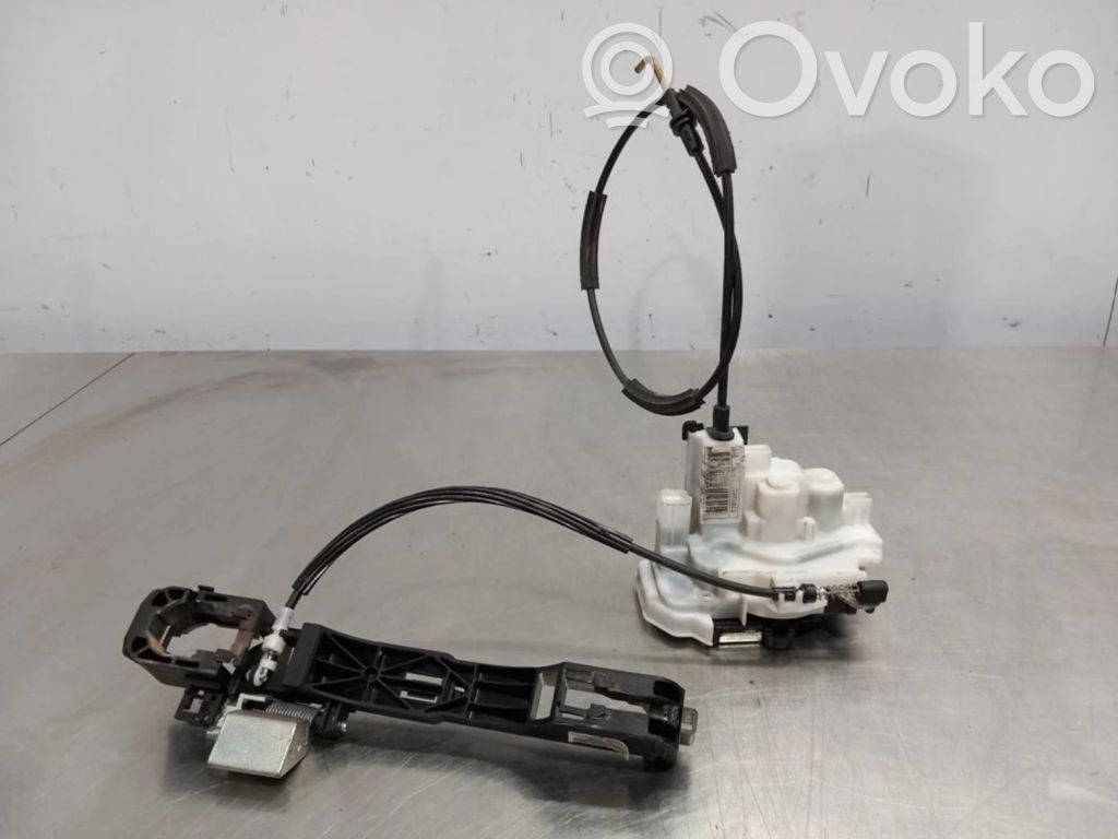 Ford Ka Priekšpusē slēdzene 