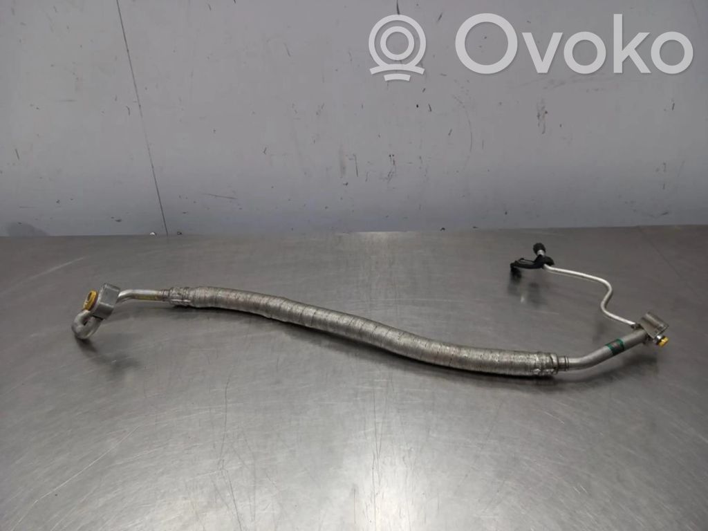BMW X3 E83 Ilmastointilaitteen putki (A/C) 