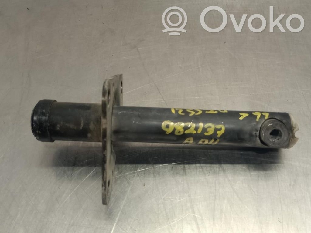 Audi A4 S4 B5 8D Parachoques delantero 