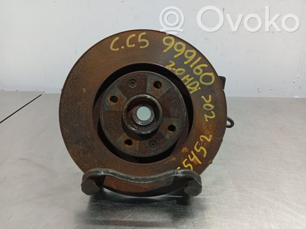 Front wheel hub spindle knuckle
