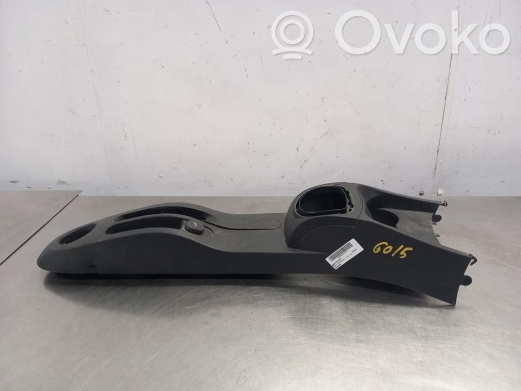 Renault Clio III Accoudoir arrière 