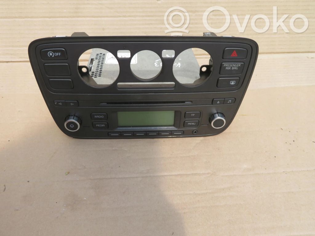 Volkswagen Up Radio/CD/DVD/GPS head unit 