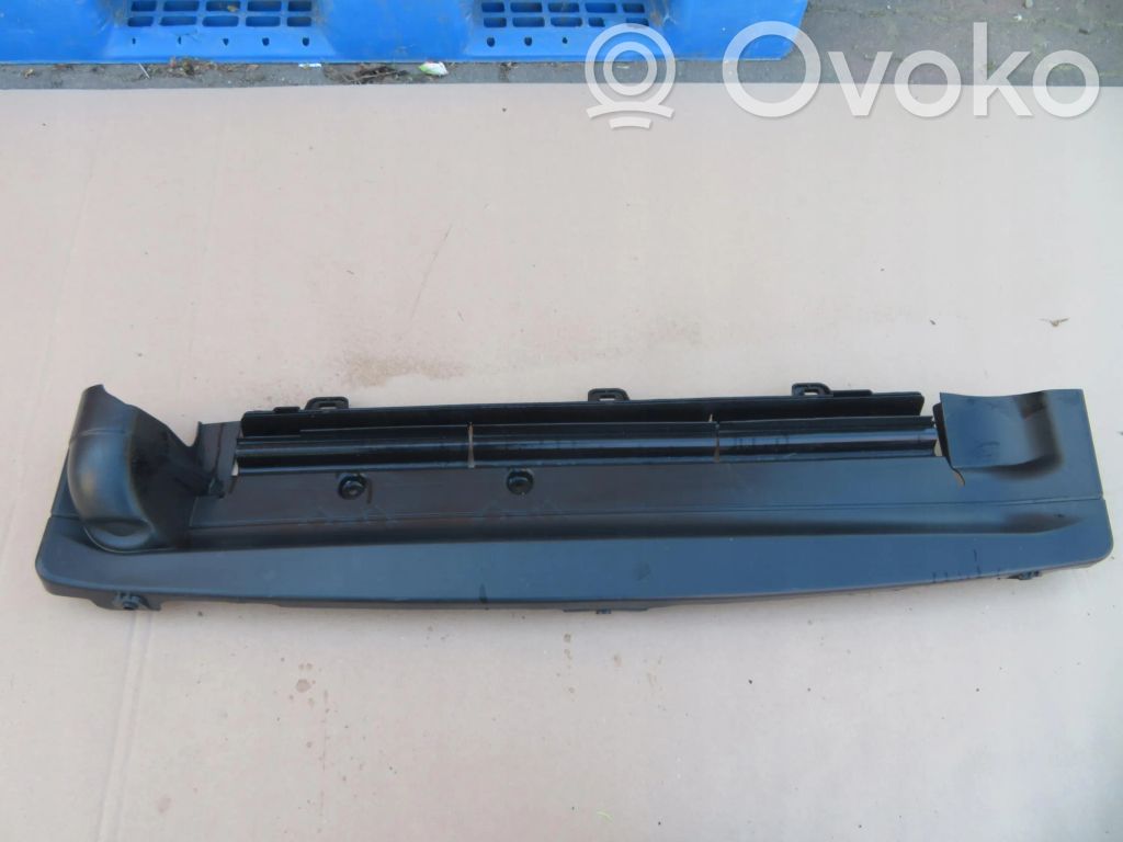 Volkswagen Multivan T5 Radiatorių apdaila 