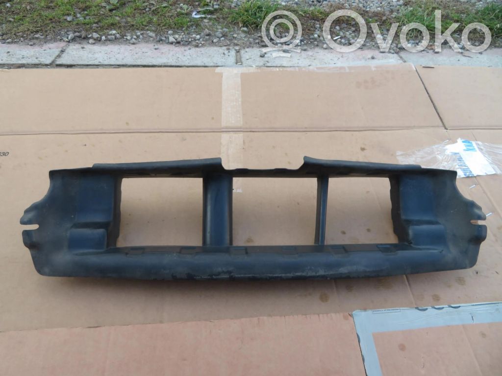 Ford Focus Radiatoru dekoratīvā apdare 