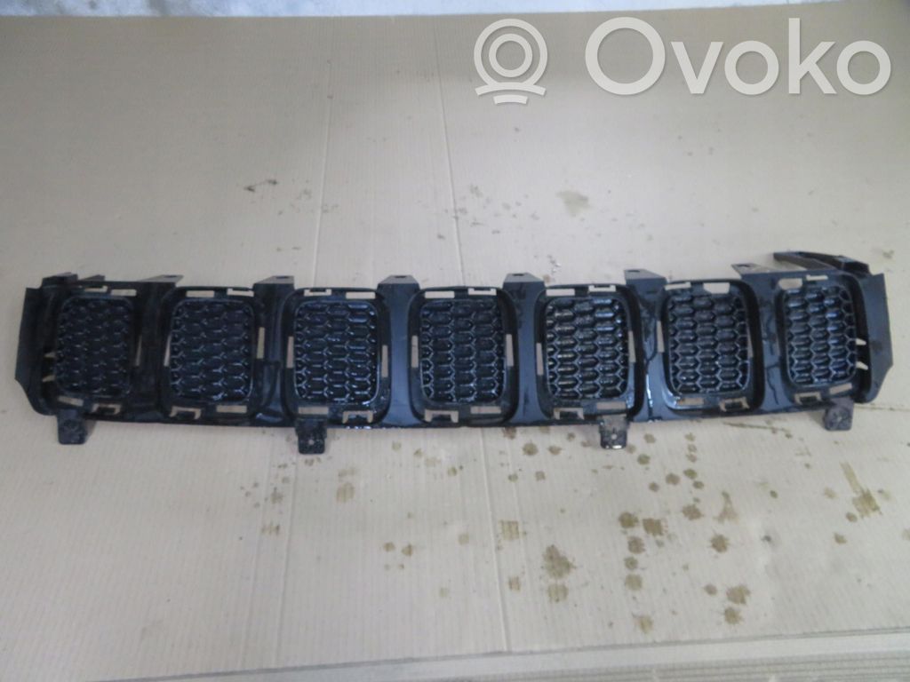 Oberes Gitter vorne